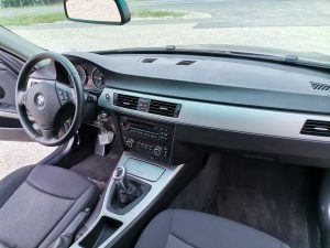 BMW-318d-Touring-11-2007-elado