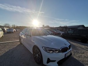 BMW 320i Advantage