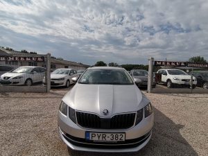 SKODA OCTAVIA Combi 2.0 CR TDI Style DSG